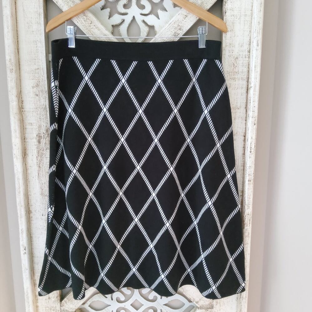 Ninety Women's Petite Pull On Elastic Waist Knit A-Line Full Flare Midi Skirt